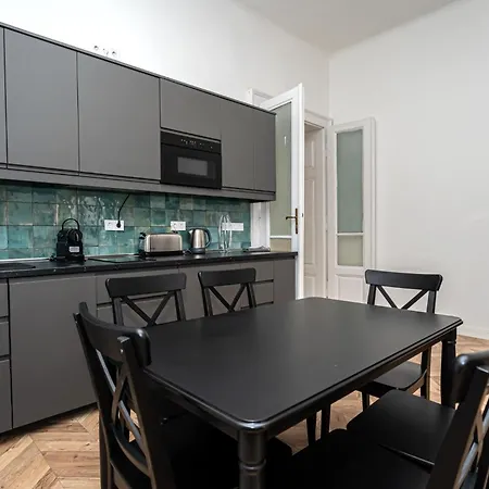 Pollack One Bedroom Budapest
