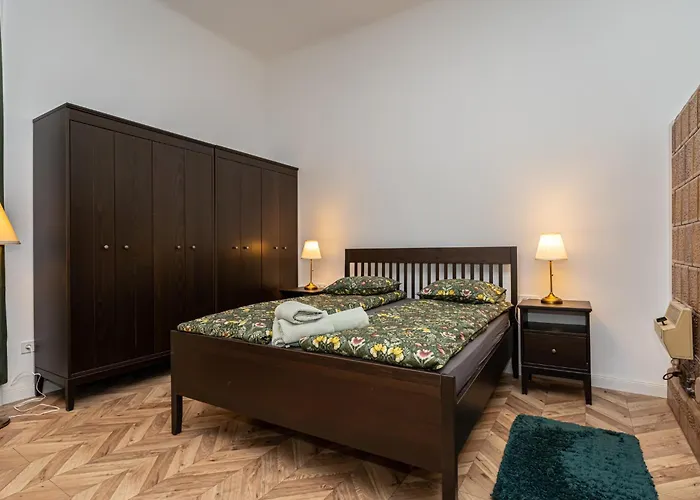 Pollack One Bedroom