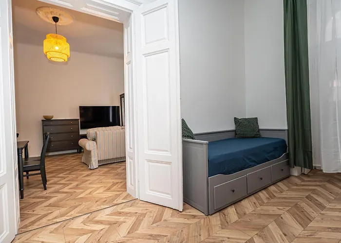 Pollack One Bedroom Apartament *