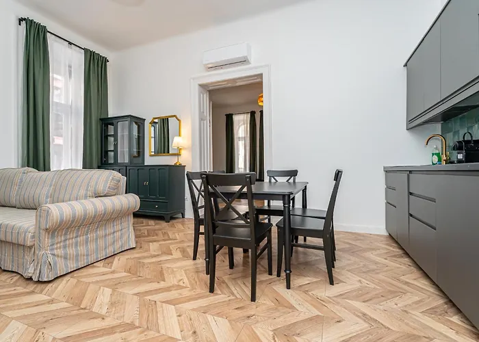 Pollack One Bedroom
