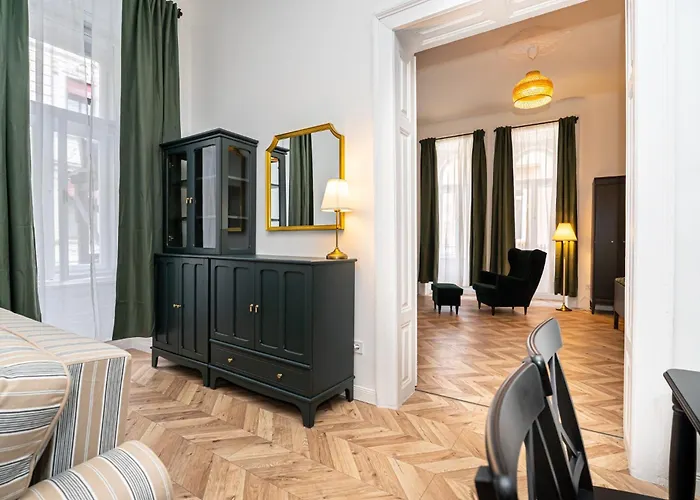 Pollack One Bedroom Apartament