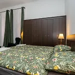 Pollack One Bedroom * 布达佩斯
