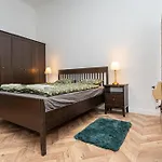 Pollack One Bedroom 公寓