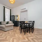 Pollack One Bedroom 公寓