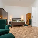 Pollack One Bedroom *