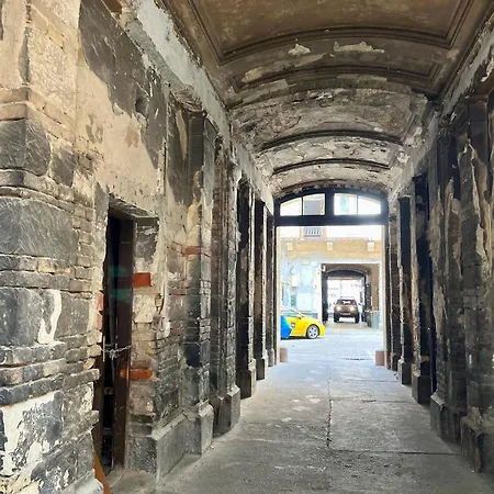 Ghetto Deluxe - Gozsdu Court Pollack Budapest