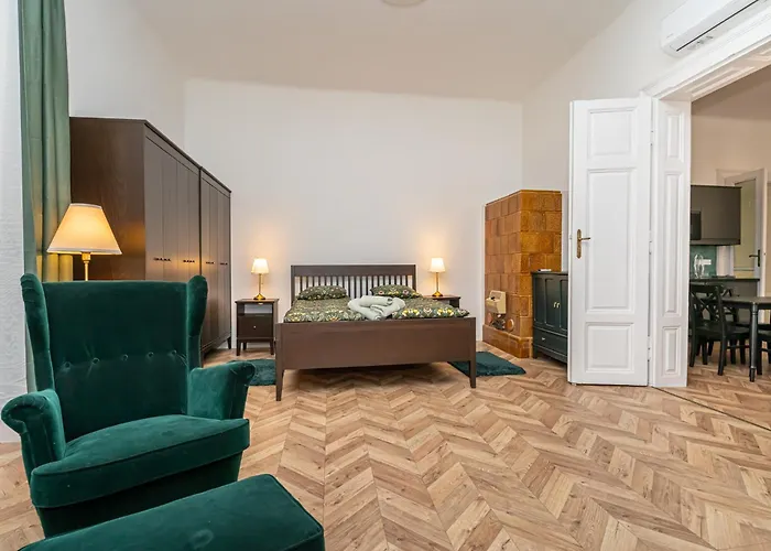 Pollack One Bedroom *